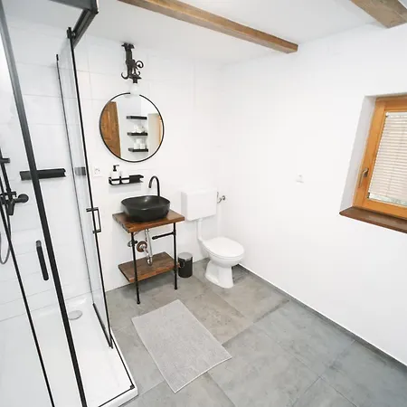 Cozy Alpine House * Gozd Martuljek