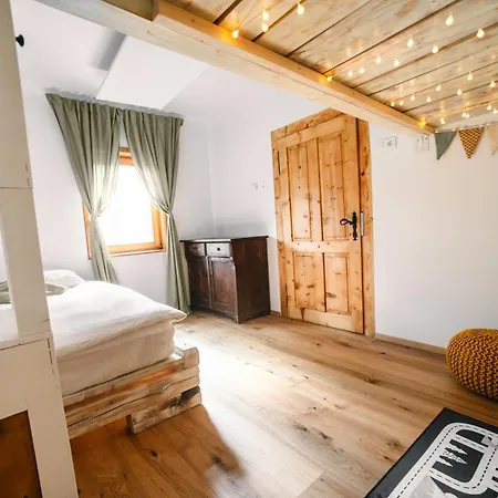 Cozy Alpine House * Gozd Martuljek