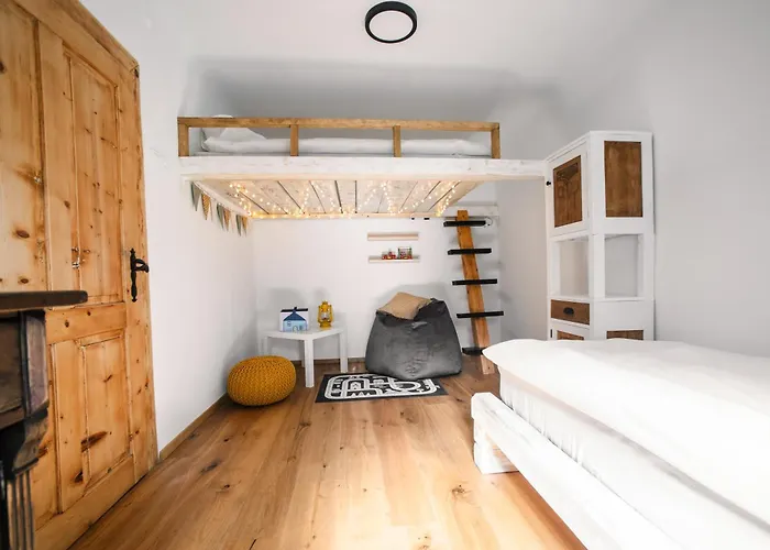 Cozy Alpine House アパート *