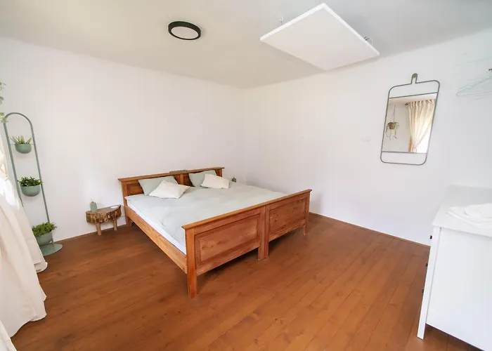 Cozy Alpine House アパート